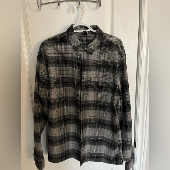 Men’s Lululemon Flannel Large - Picture 2 of 3